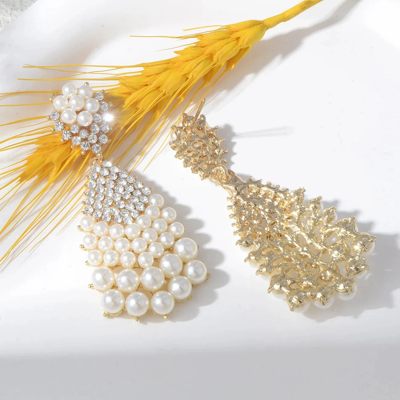 Luxurious pearl earrings full of diamonds zircons geometric large water drops versatile retro bridal dress earrings