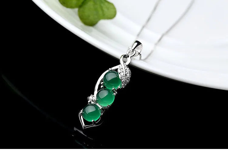 Beautiful Emerald Necklaces For Women Pendant Luxury