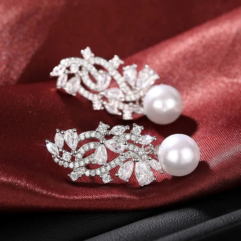 Horse Eye Geometric Pearl Earrings – High-End Luxury