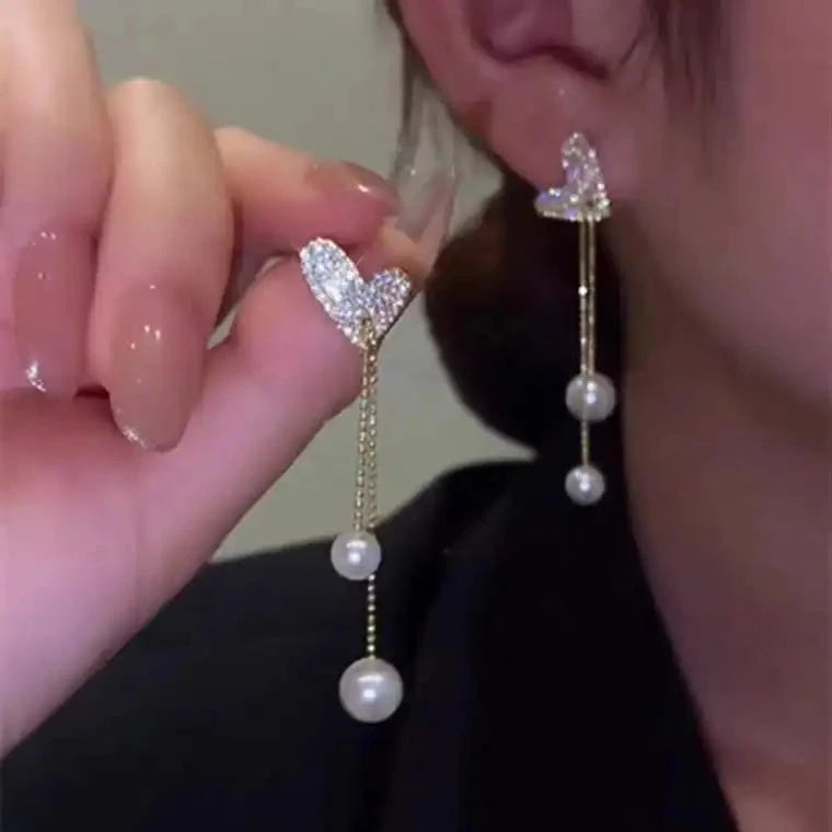 Elegant Snowflake Stud EarringsED192