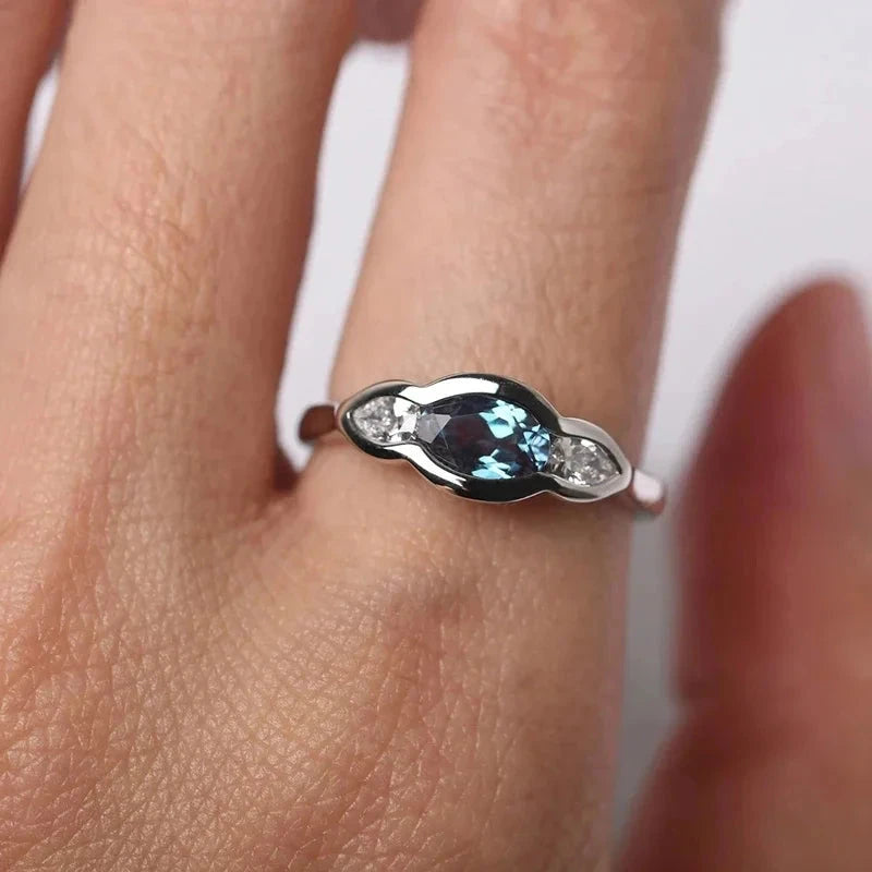 Delicate Cubic Zirconia Blue Noble RingQ94110