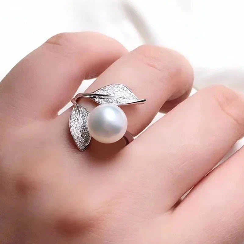 Leaf Design Simulated Pearl Ring for Women
