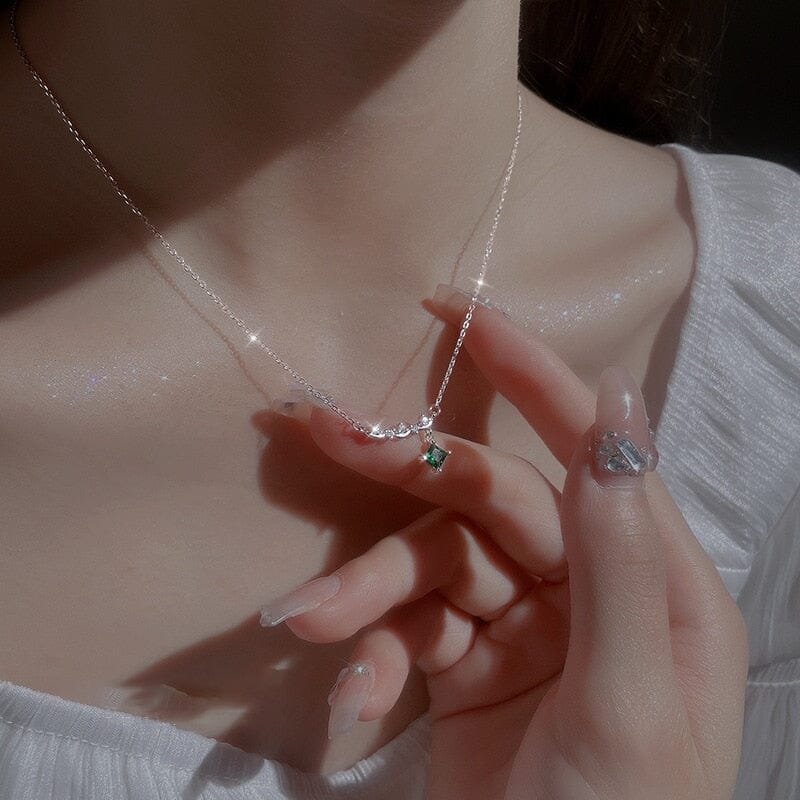 Shiny Star Emerald Pendant Necklace - 925 Sterling SilverNecklace