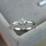 Luxurious White Topaz Solitaire Ring - 925 Sterling SilverRing