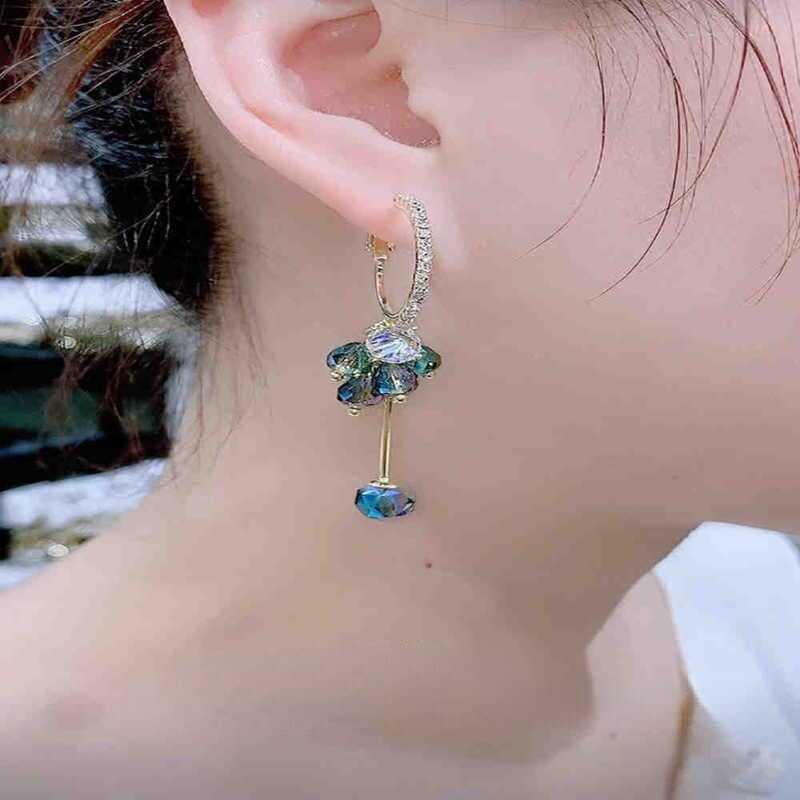 Prettiest Fashion Blue Crystal Flower Drop EarringsEarrings