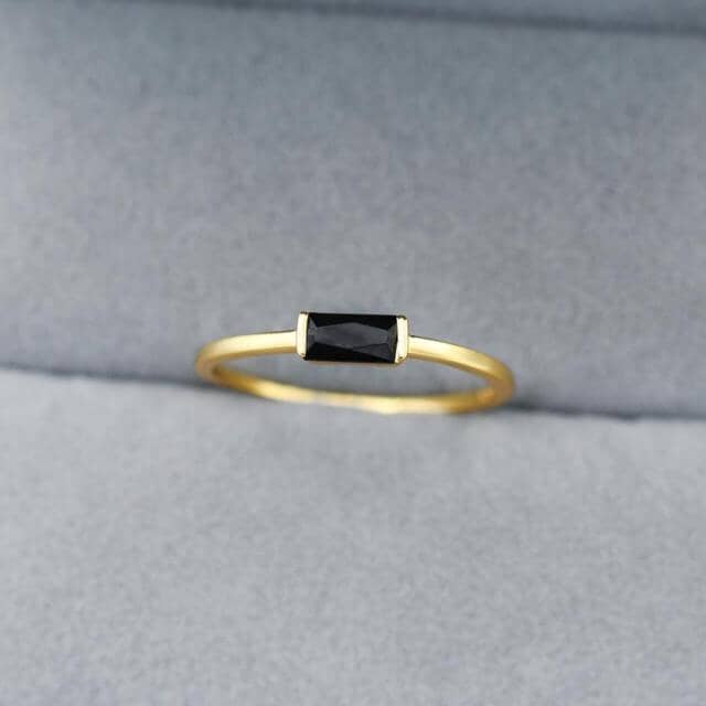 Black Onyx Minimalist Ring - 925 Sterling SilverRing