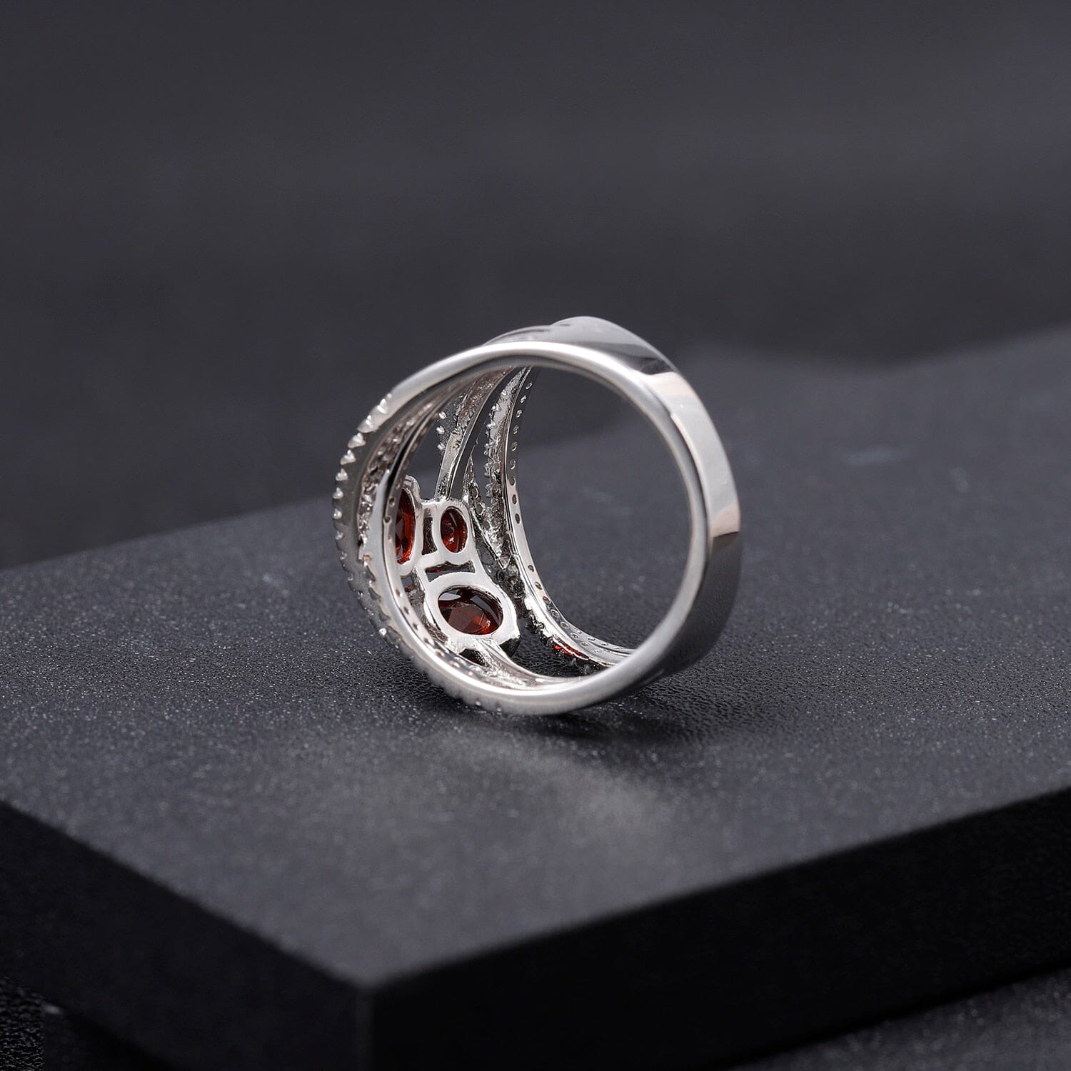 Criss-Cross Garnet Ring - 925 Sterling SilverRing