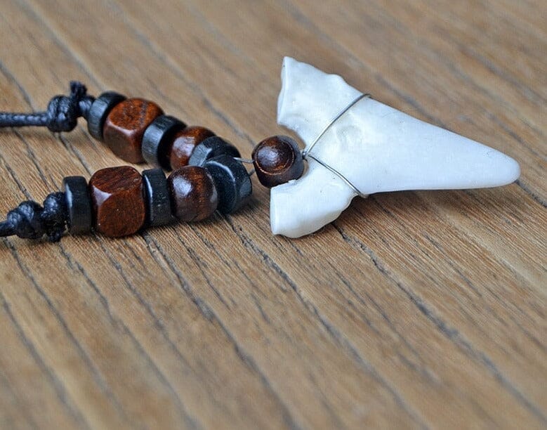 Surfer Handmade Shark Teeth Pendant Puka Shell NecklaceNecklace
