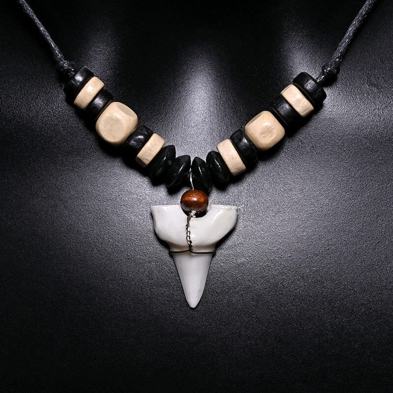 Surfer Handmade Shark Teeth Pendant Puka Shell NecklaceNecklace