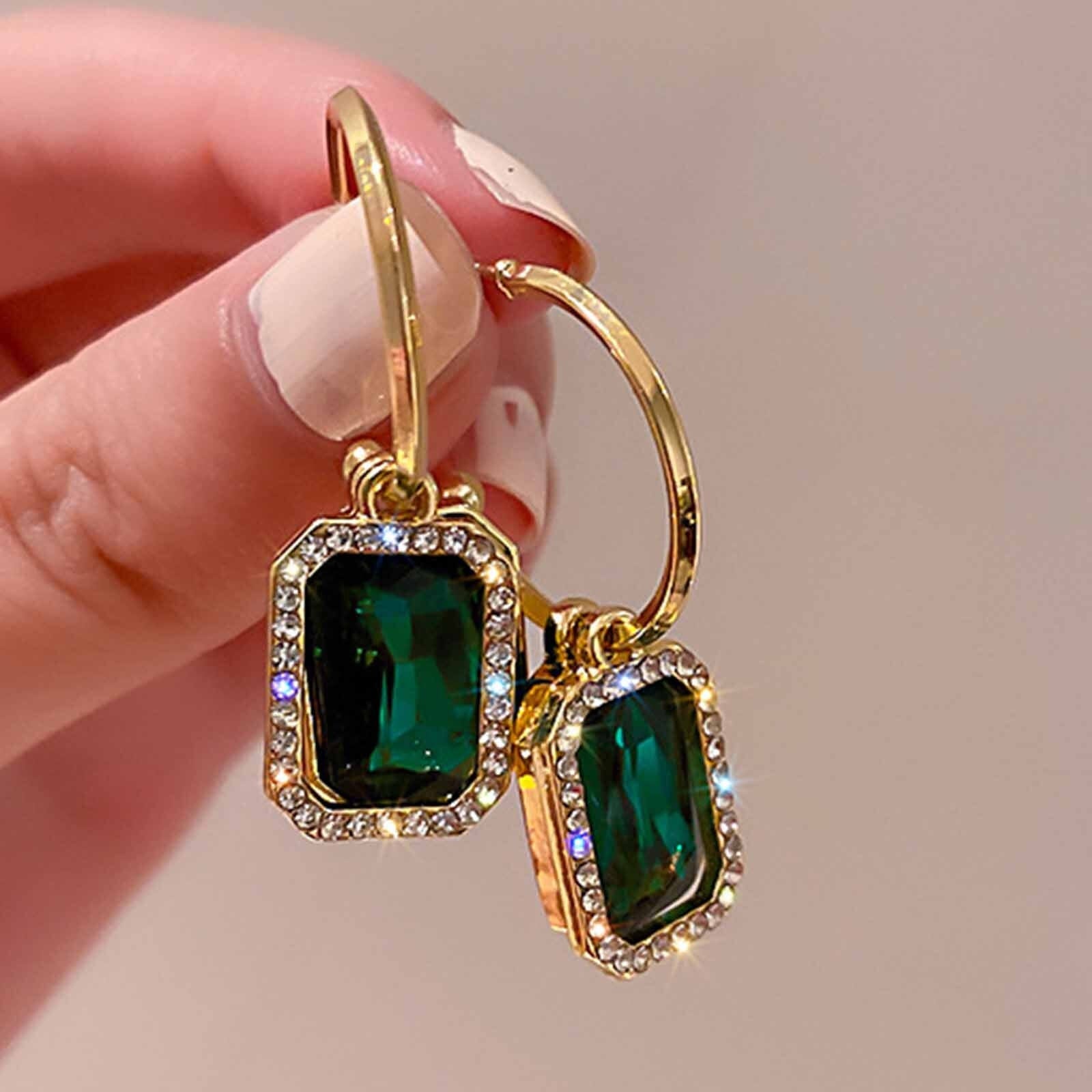 Luxury Exquisite Emerald EarringsEarrings