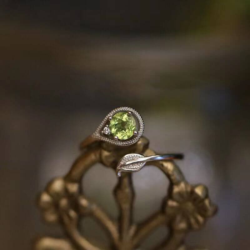 New Trend Branches Leaves Open Peridot RingRing