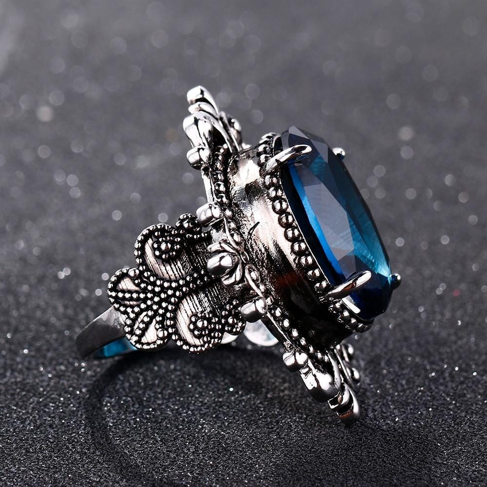 Blue Sapphire Peacock Vintage RingRing