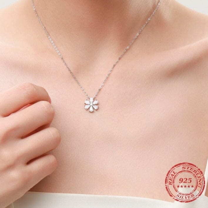 Sparkling Lucky Flower Sapphire Pendant Necklace - 925 Sterling SilverNecklace