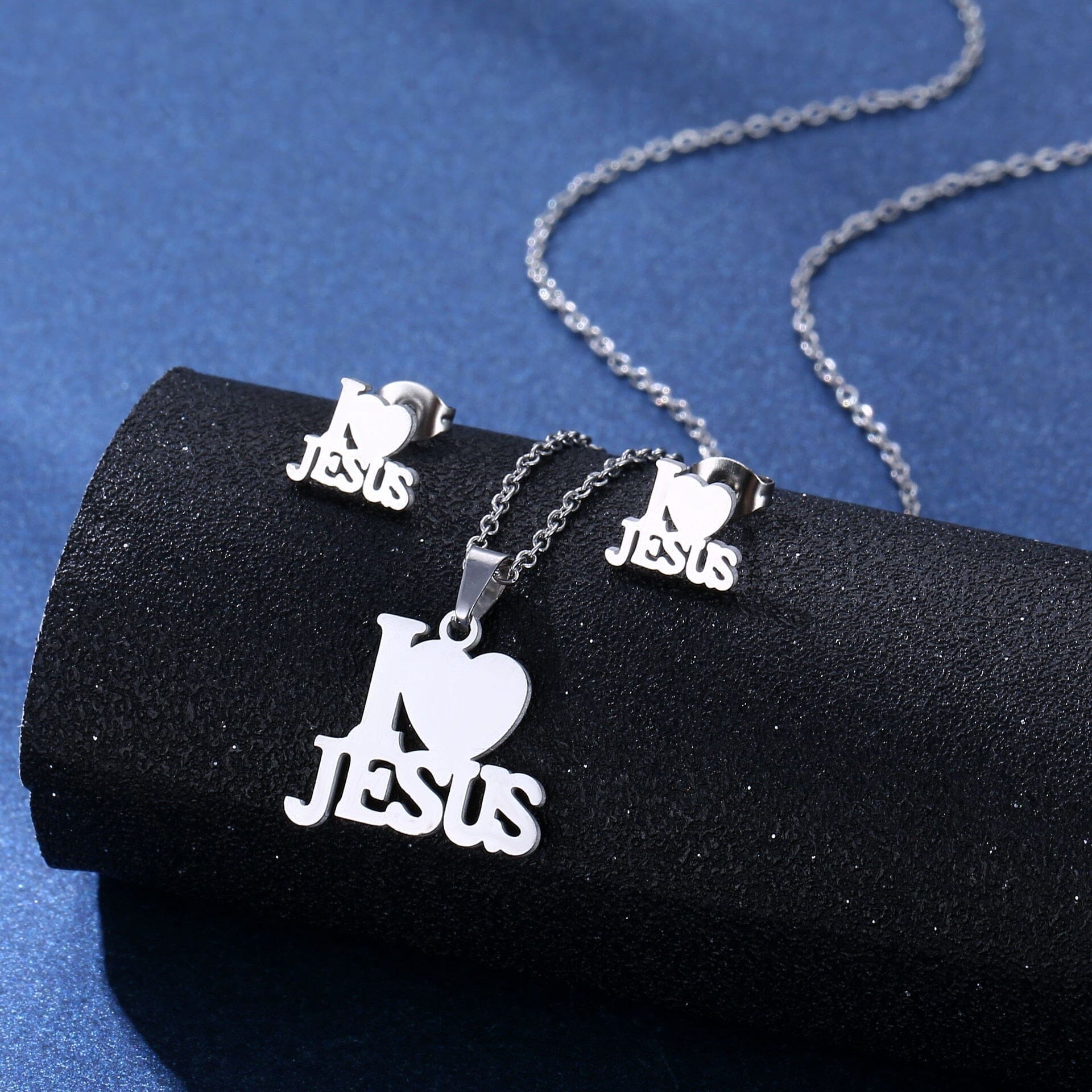 WWJD Trendy Letter I LOVE JESUS Shape Pendant NecklaceNecklacesilver 1