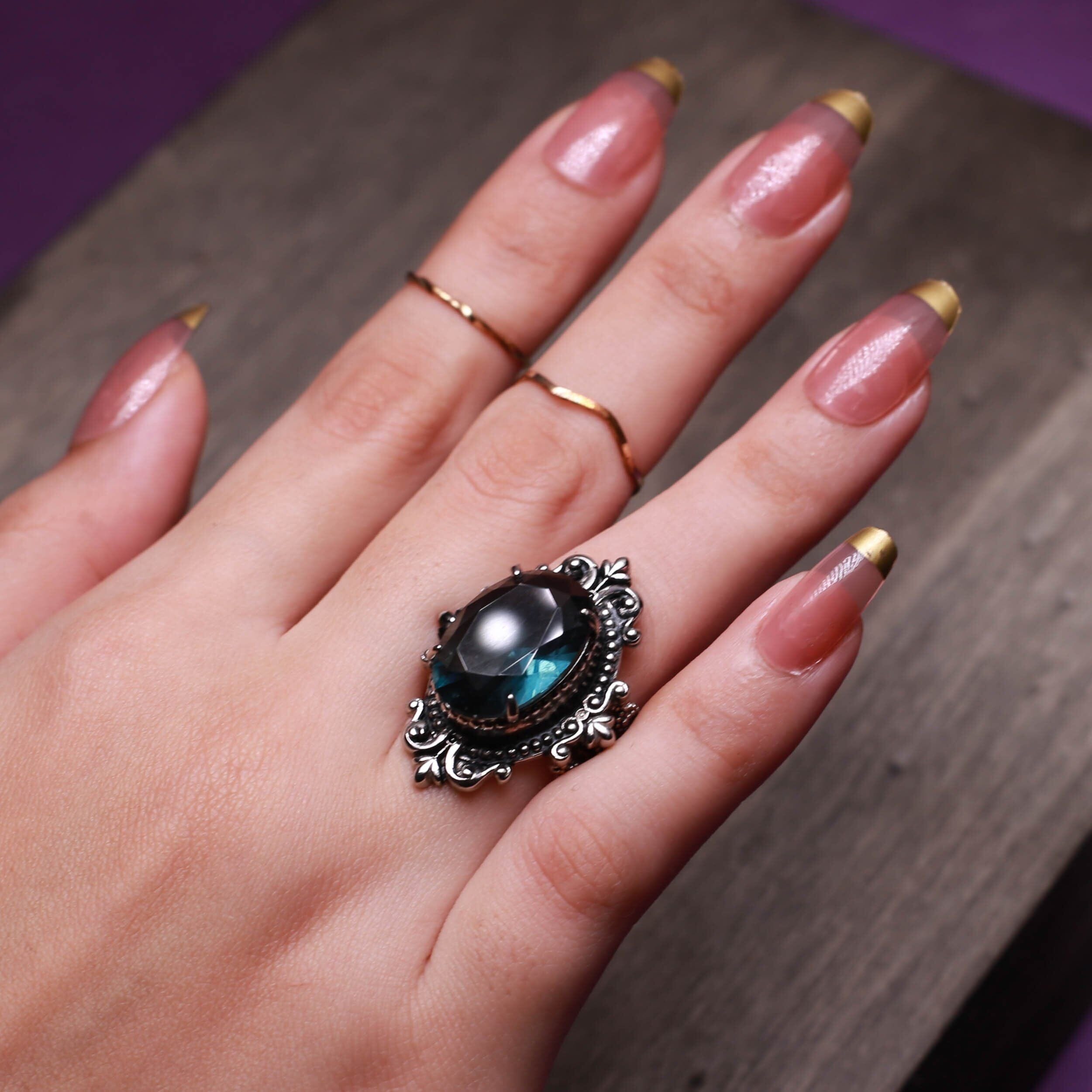 Blue Sapphire Peacock Vintage RingRing