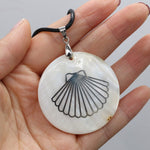 Natural Round Mother of Pearl Shell Pendant Tree of Life NecklaceNecklace255cm