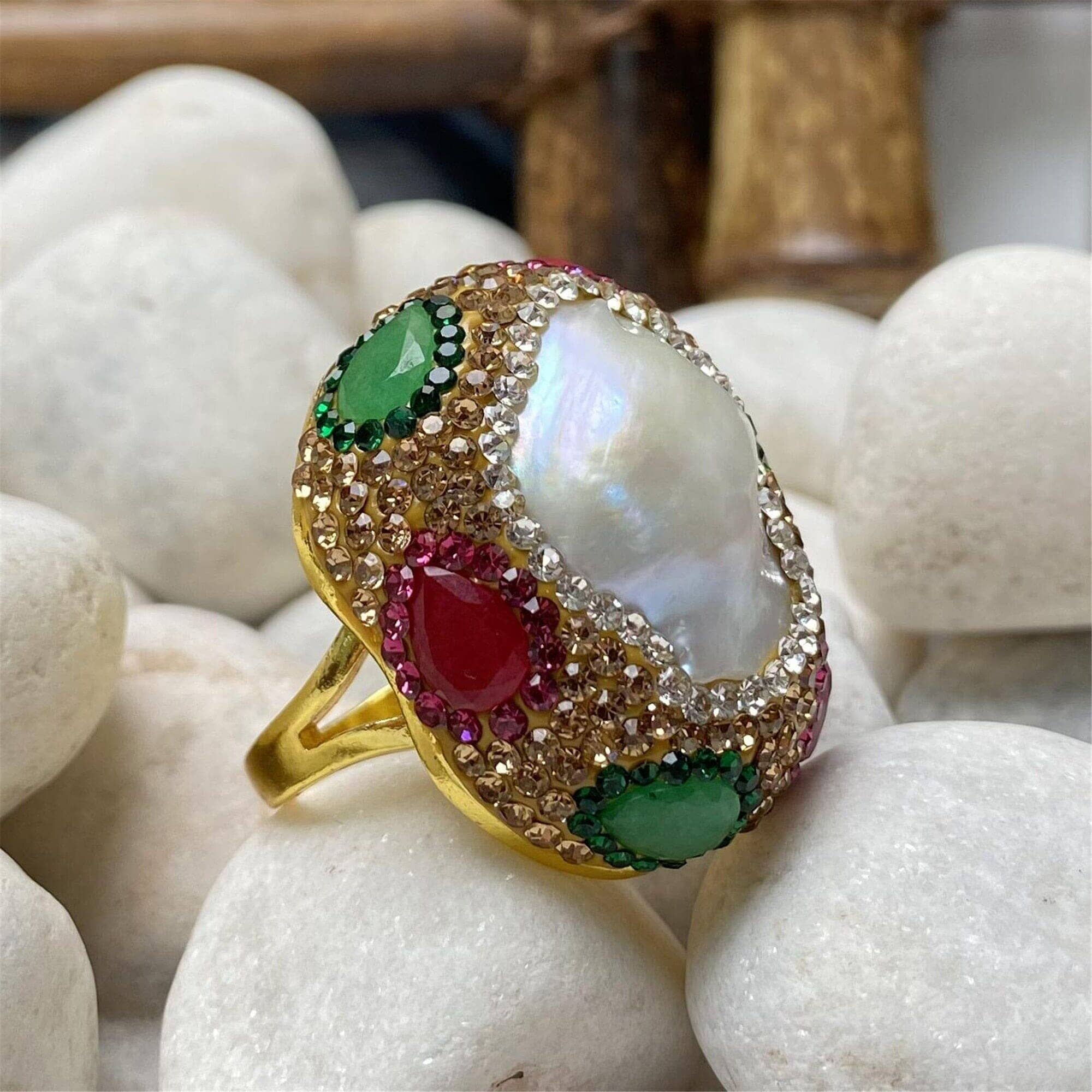 Hand-pointed Diamond Wrapping Ruby and Emerald Freshwater Pearl RingRing
