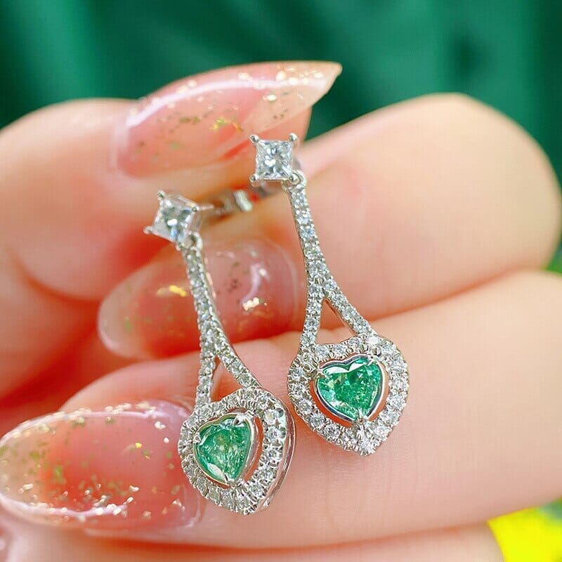 Heart-shaped Green Emerald Love EarringsEarrings