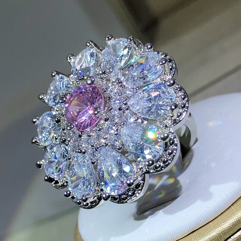 Trendy Luxury Shiny White Zirconia Crystal Flower RingRing